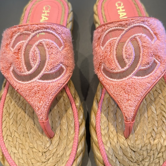 Chanel Raffia Sandals - Picture 5 of 6